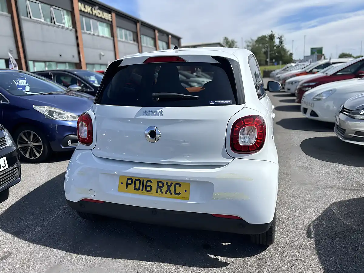 Used 2016 Smart Fortwo - Interior and Exterior details 5