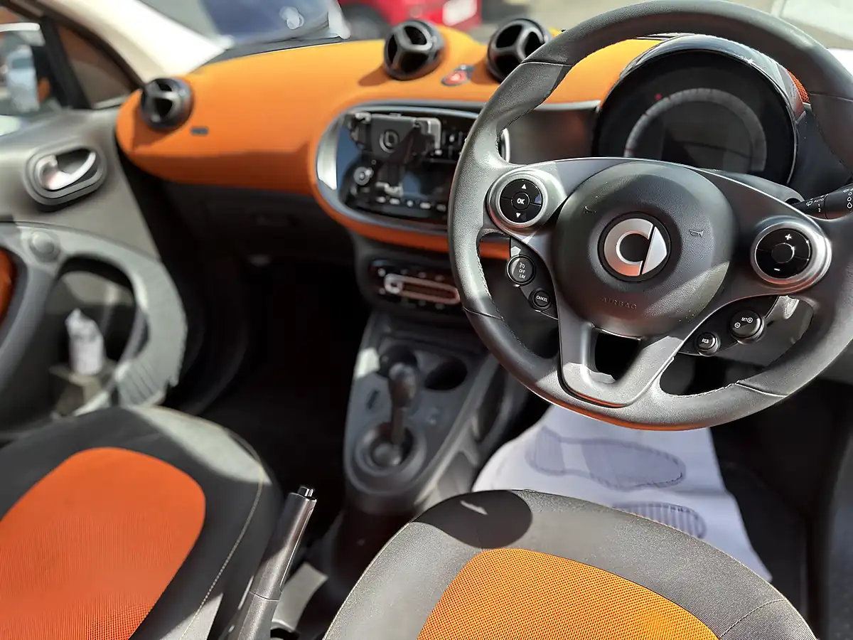 Used 2016 Smart Fortwo - Interior and Exterior details 8