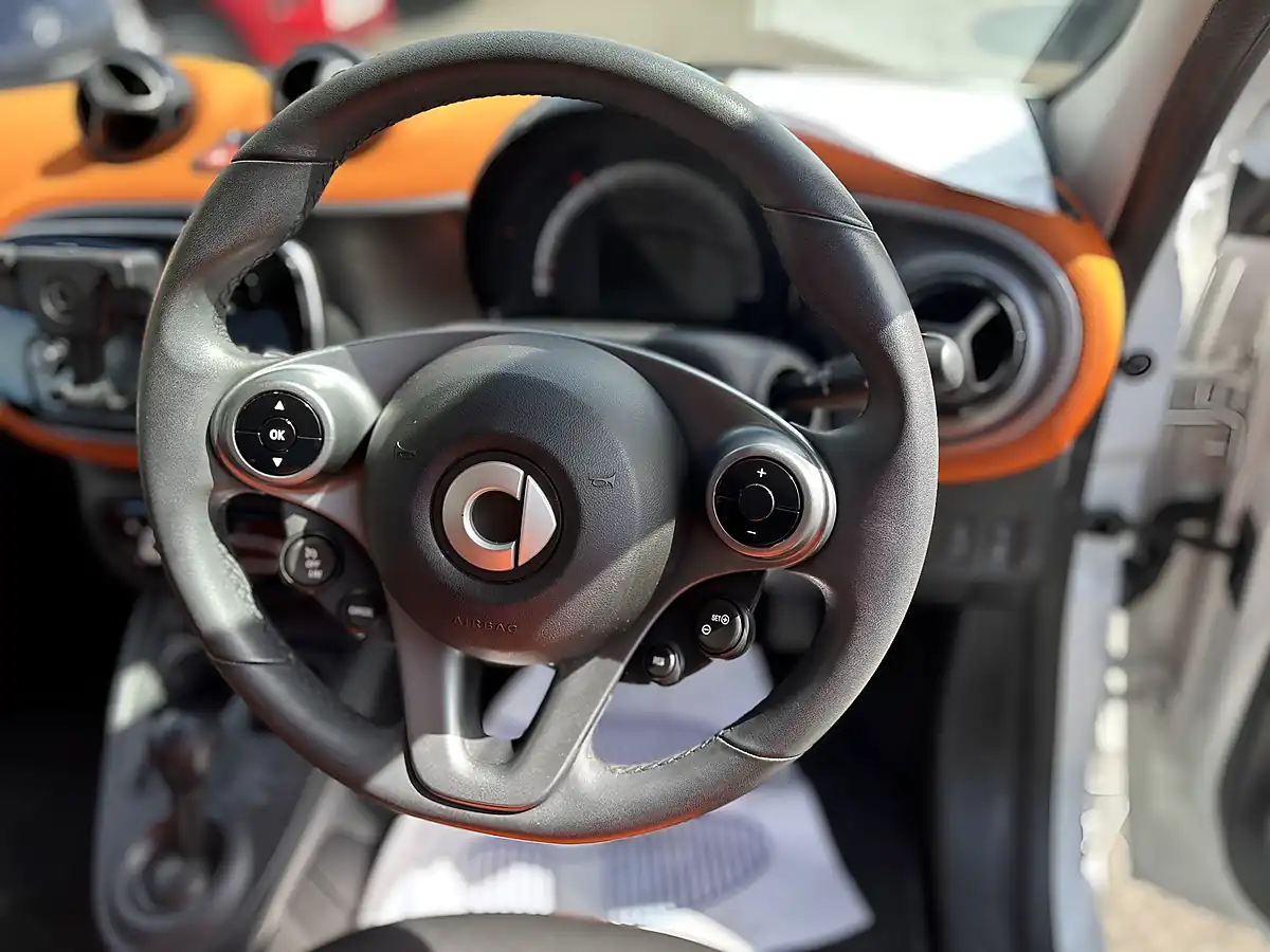 Used 2016 Smart Fortwo - Interior and Exterior details 9