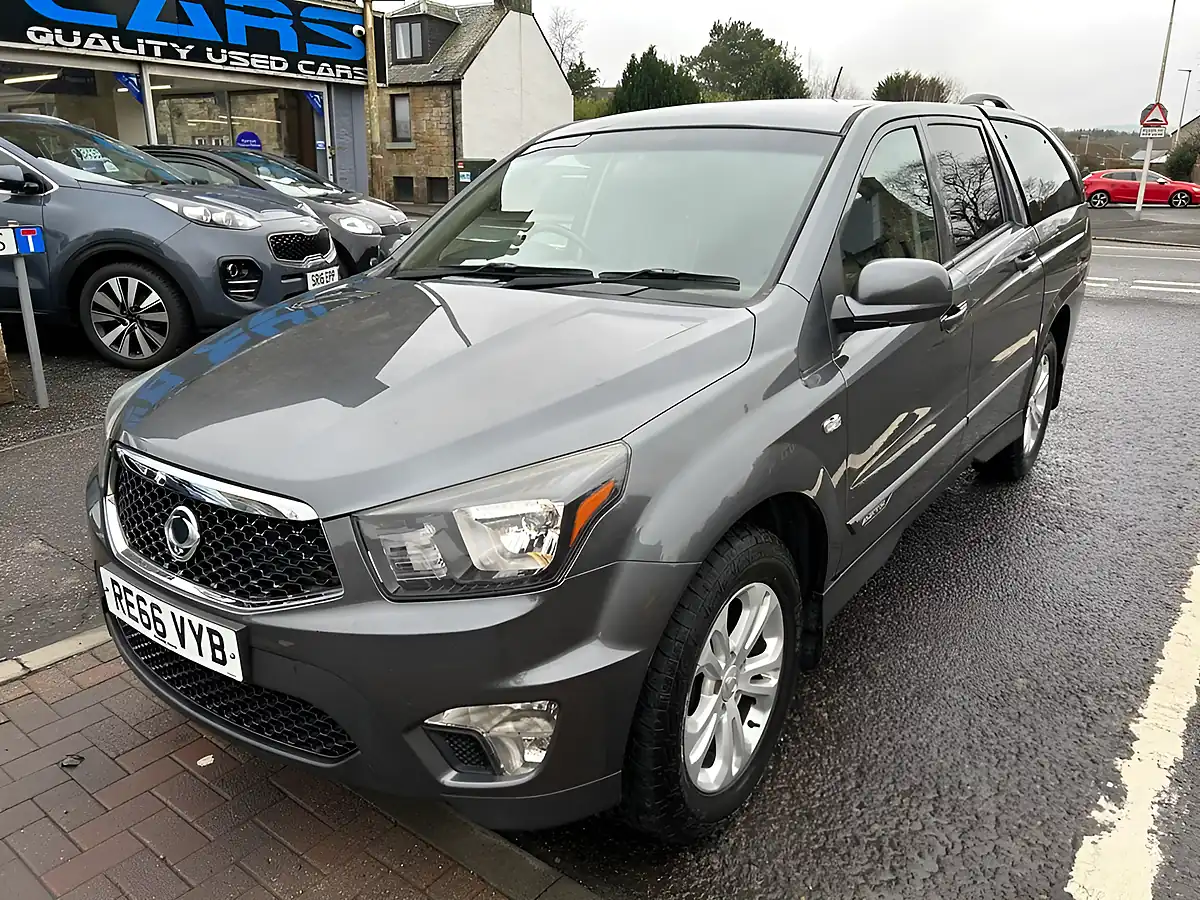 Used 2016 Ssangyong Korando Sports Ex Pickup Double Cab Grey - Interior and Exterior details 2