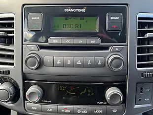 Used 2016 Ssangyong Rodius Ex Red - Interior and Exterior details 12