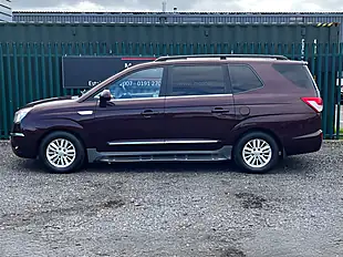 Used 2016 Ssangyong Rodius Ex Red - Interior and Exterior details 3
