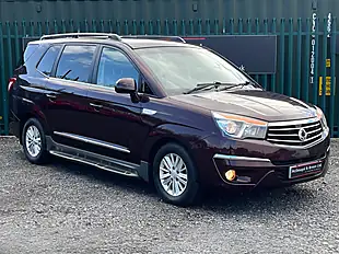 Used 2016 Ssangyong Rodius Ex Red - Interior and Exterior details 8