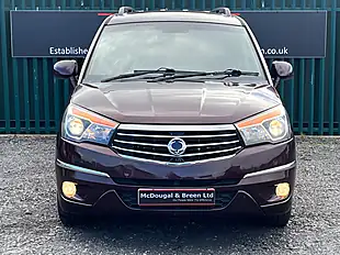 Used 2016 Ssangyong Rodius Ex Red - Interior and Exterior details 9