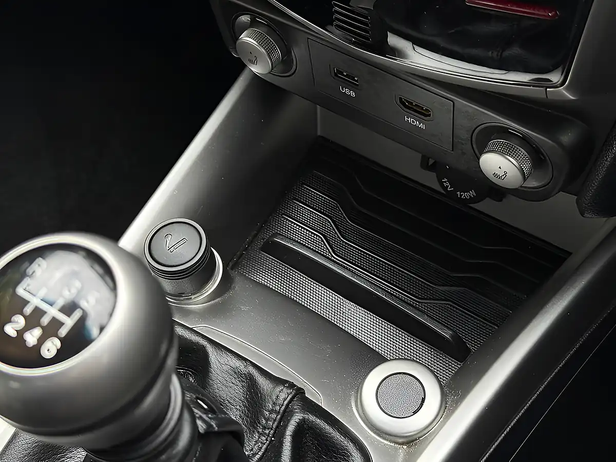 Used 2016 Ssangyong Tivoli Elx Silver - Interior and Exterior details 13