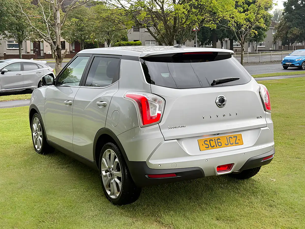 Used 2016 Ssangyong Tivoli Elx Silver - Interior and Exterior details 3