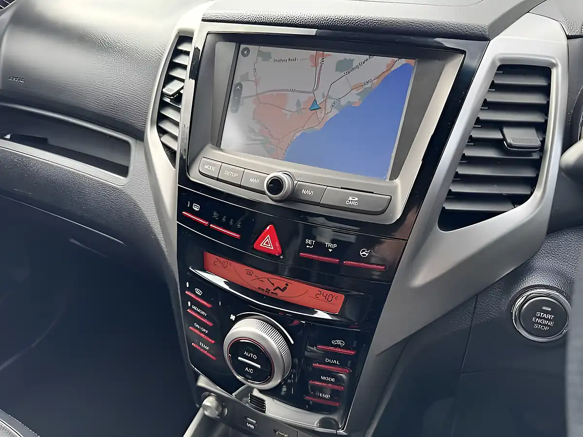 Used 2016 Ssangyong Tivoli Elx Silver - Interior and Exterior details 15