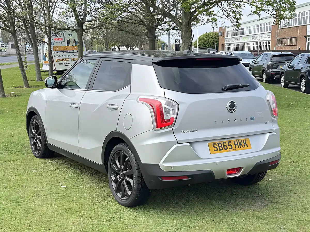Used 2016 Ssangyong Tivoli Elx Silver - Interior and Exterior details 5
