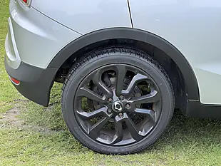 Used 2016 Ssangyong Tivoli Elx Silver - Interior and Exterior details 9