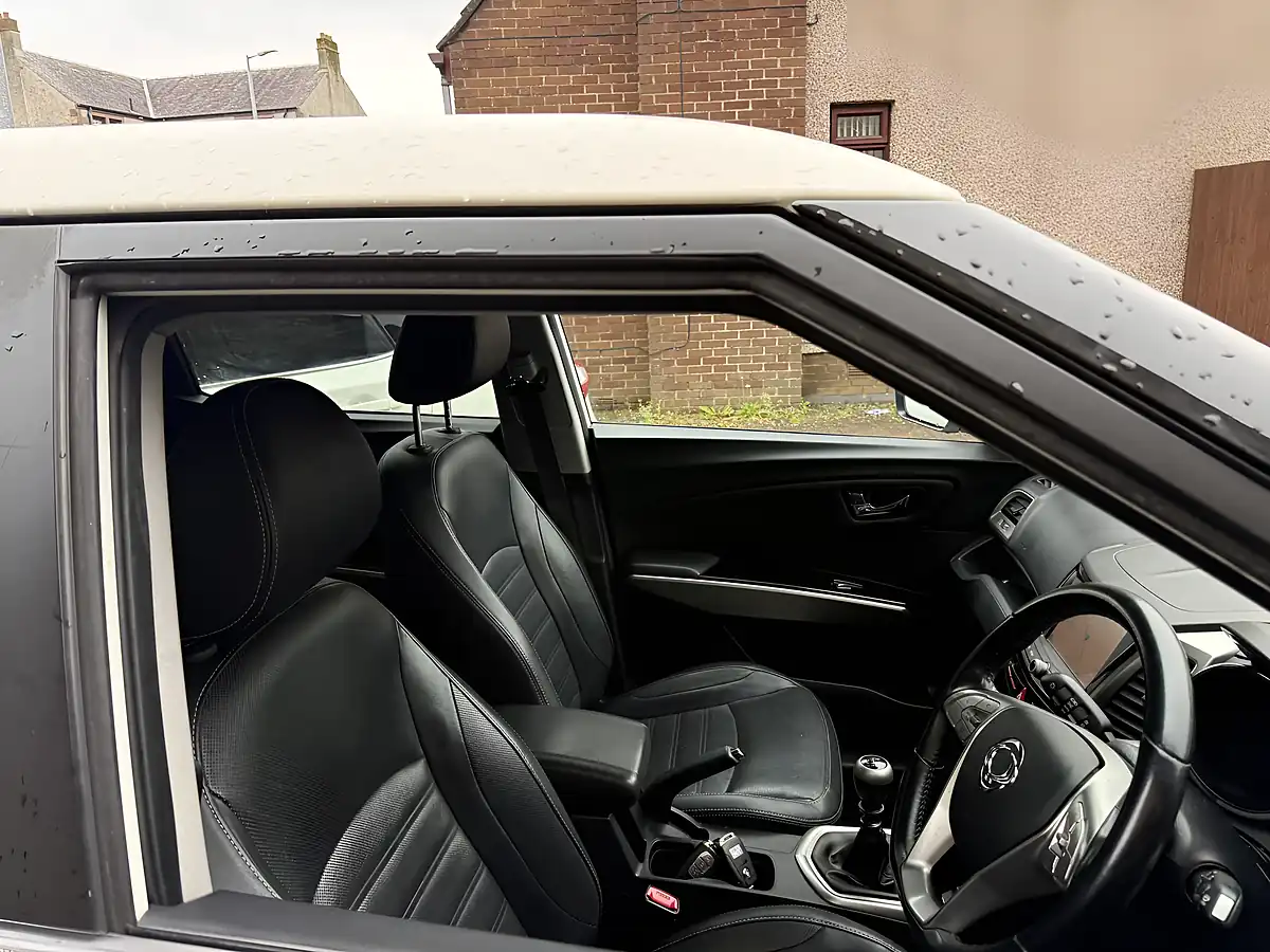 Used 2016 Ssangyong Tivoli Elx White - Interior and Exterior details 15