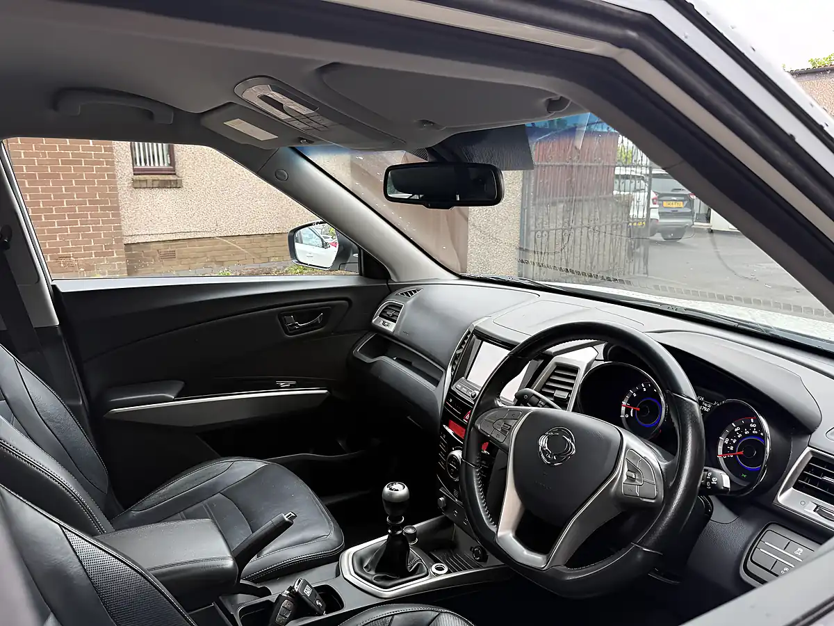 Used 2016 Ssangyong Tivoli Elx White - Interior and Exterior details 6