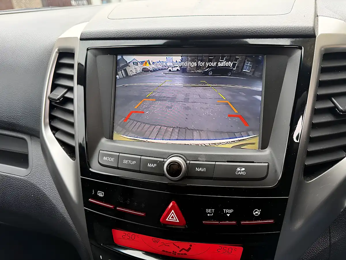 Used 2016 Ssangyong Tivoli Elx White - Interior and Exterior details 7