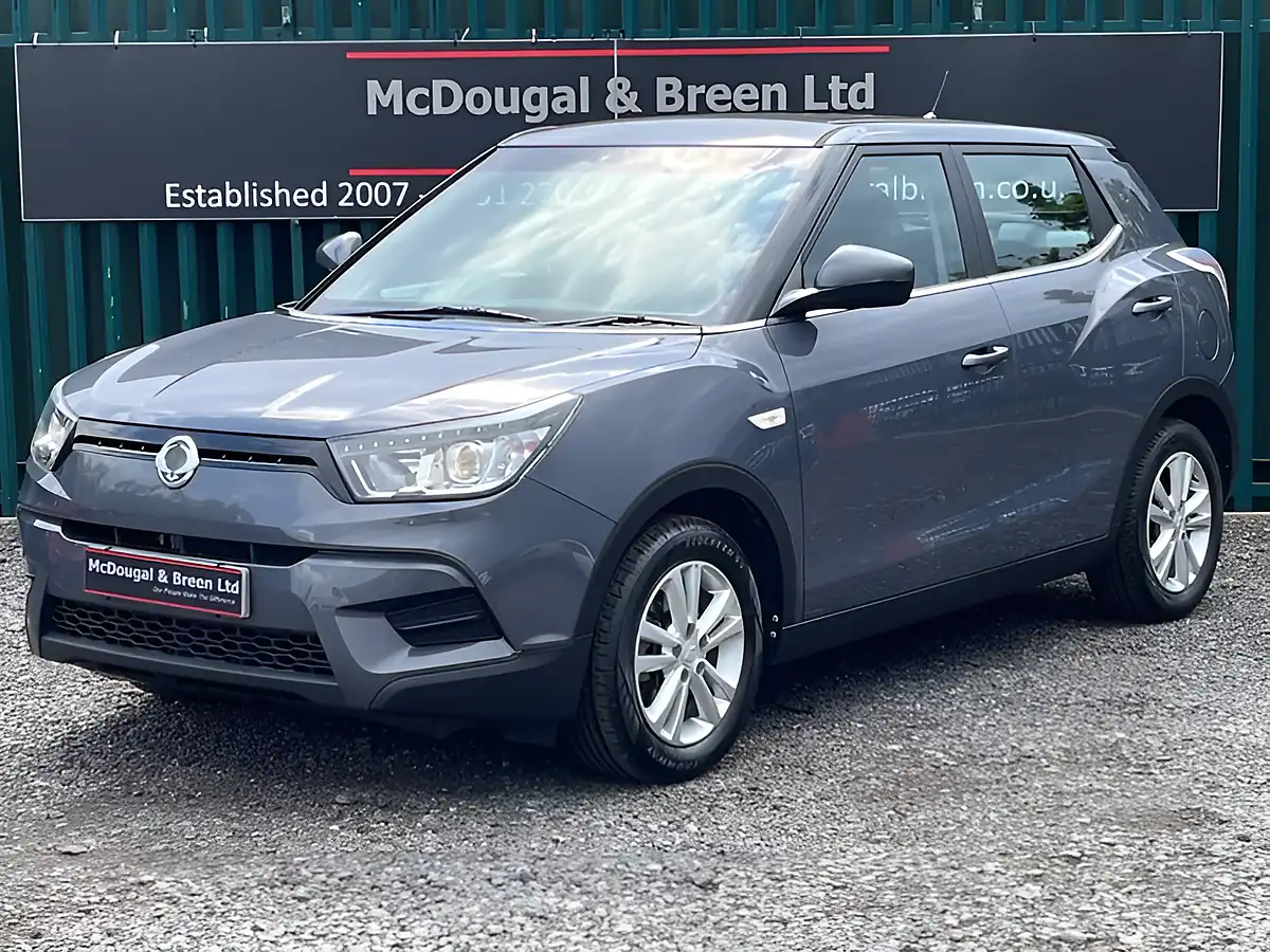 Used 2016 Ssangyong Tivoli Se Grey - Front View
