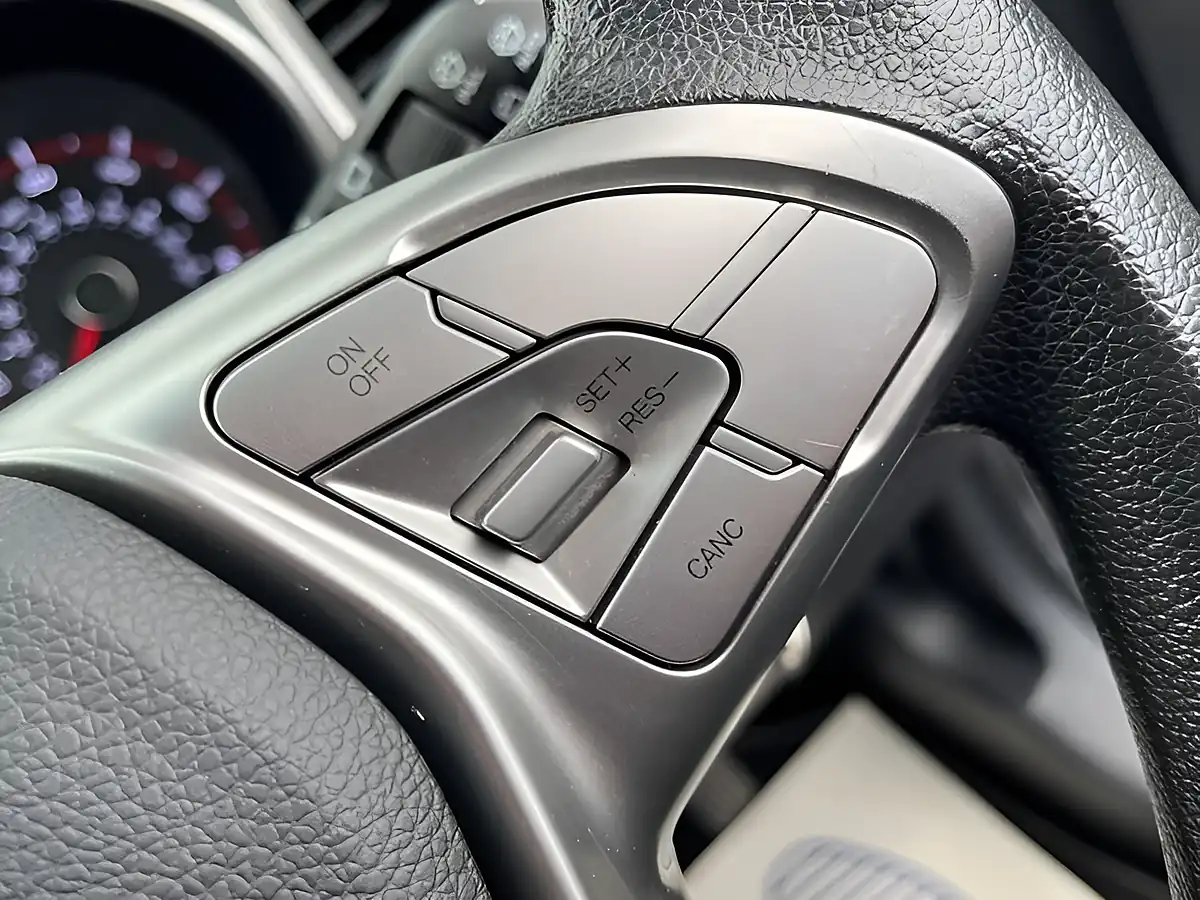 Used 2016 Ssangyong Tivoli Se Grey - Interior and Exterior details 13