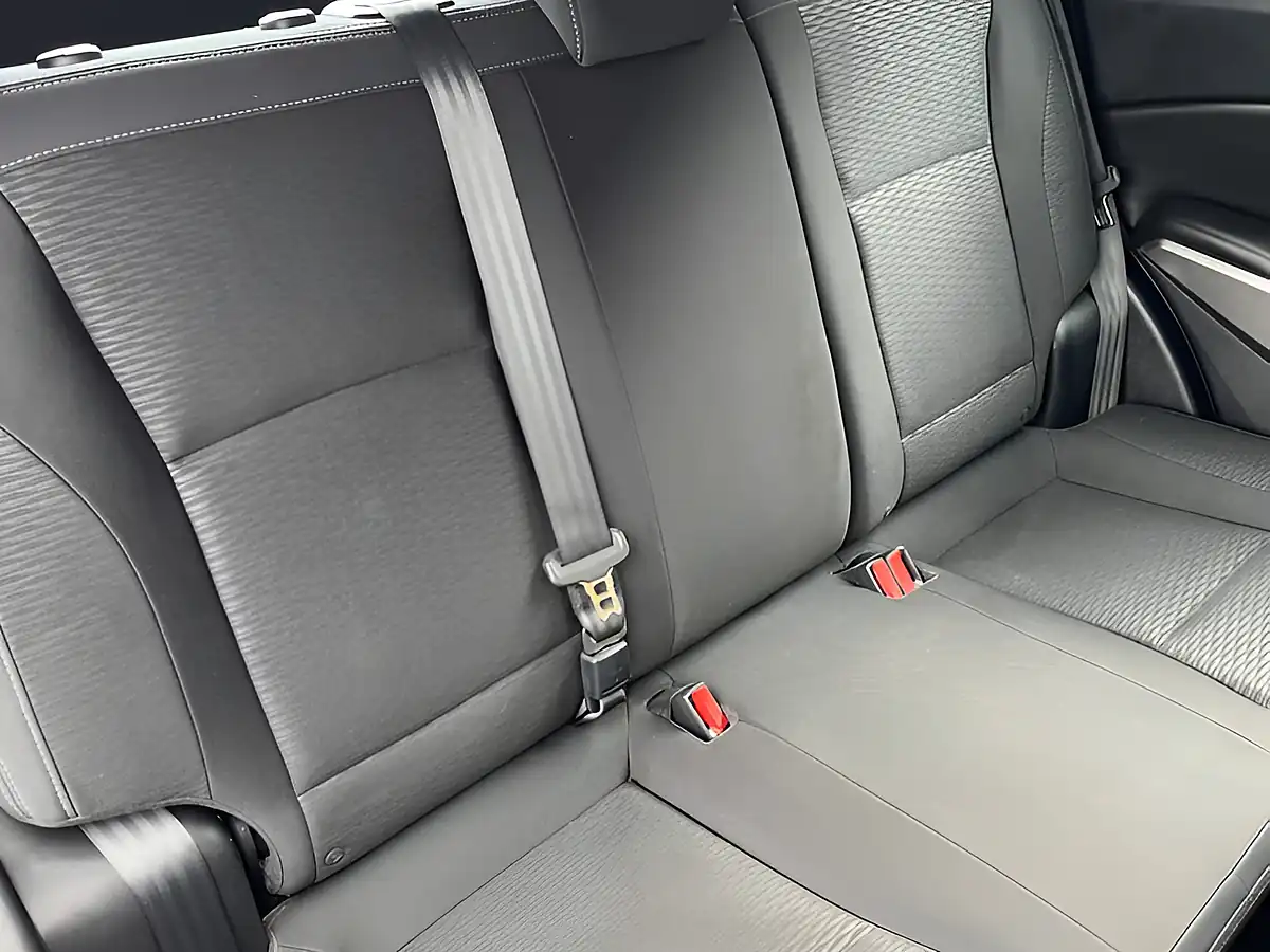 Used 2016 Ssangyong Tivoli Se Grey - Interior and Exterior details 15