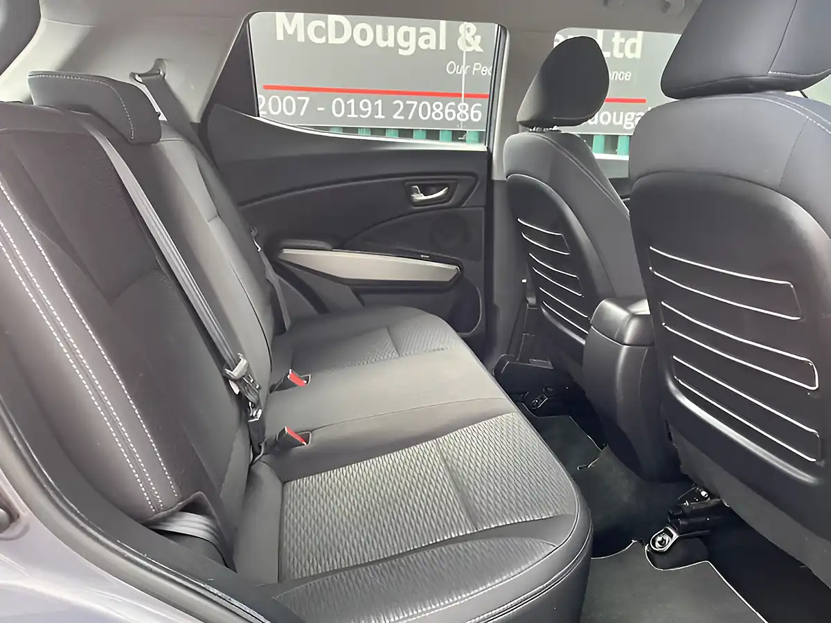 Used 2016 Ssangyong Tivoli Se Grey - Interior and Exterior details 16