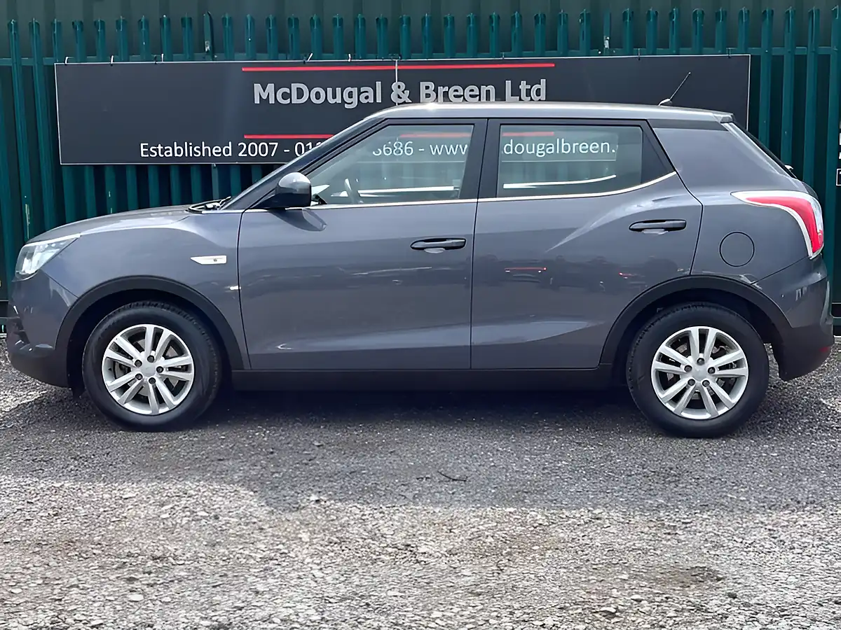 Used 2016 Ssangyong Tivoli Se Grey - Interior and Exterior details 2