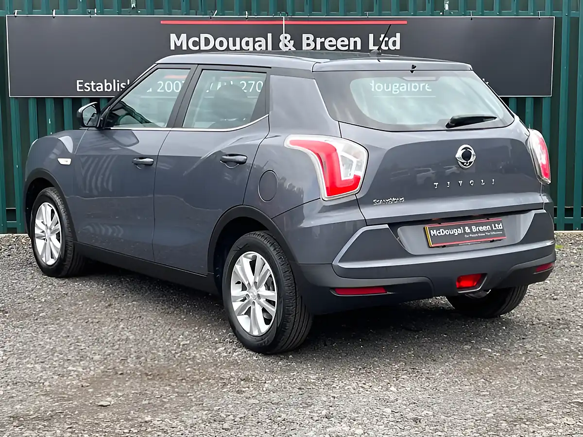 Used 2016 Ssangyong Tivoli Se Grey - Interior and Exterior details 3