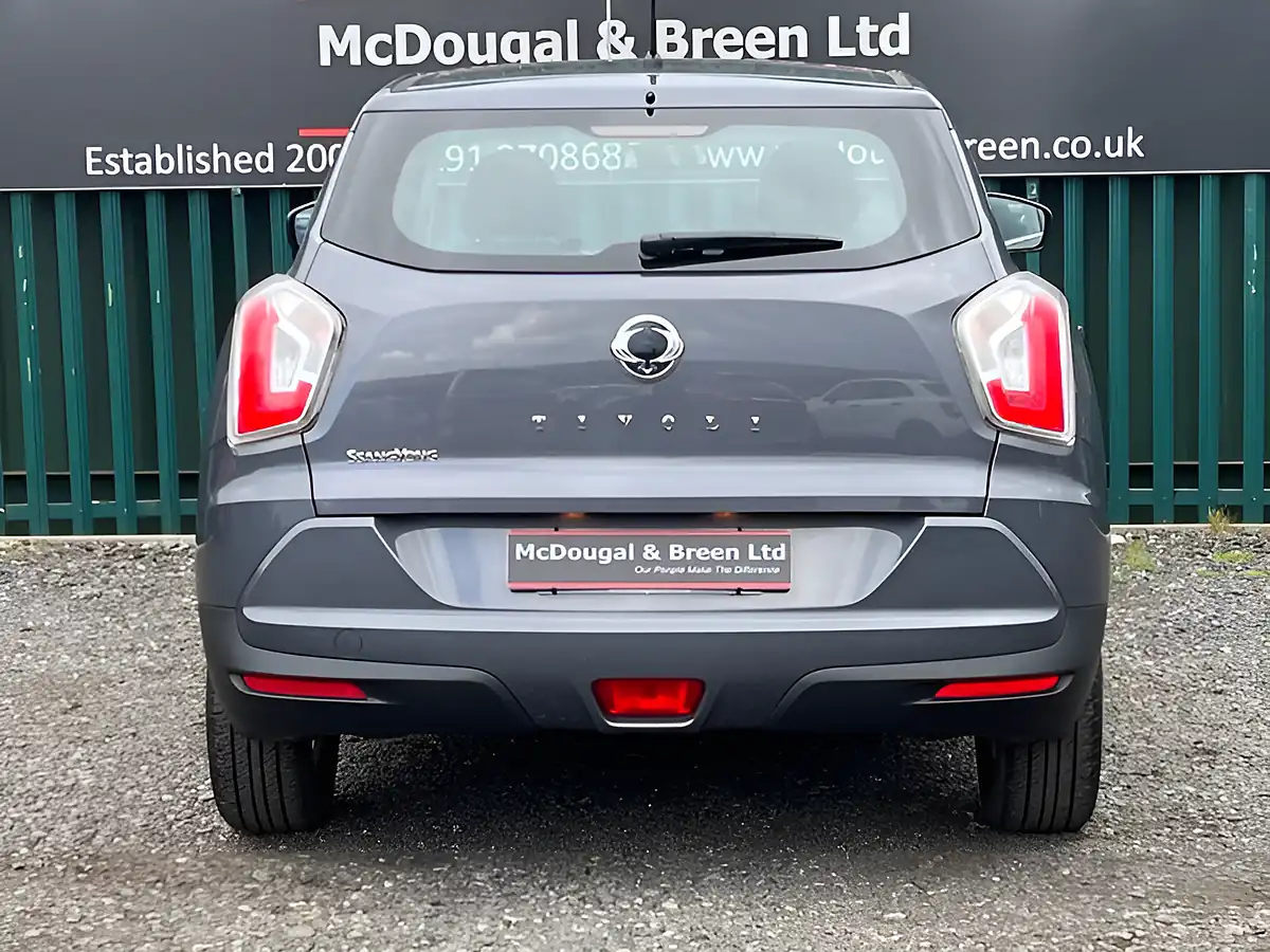 Used 2016 Ssangyong Tivoli Se Grey - Interior and Exterior details 4