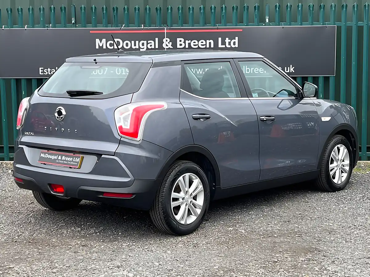 Used 2016 Ssangyong Tivoli Se Grey - Interior and Exterior details 5