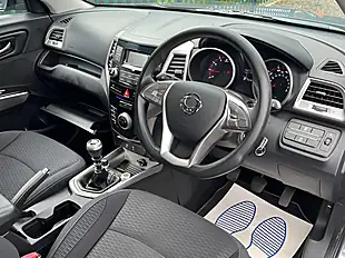 Used 2016 Ssangyong Tivoli Se Grey - Interior and Exterior details 9