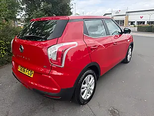 Used 2016 Ssangyong Tivoli Se Red - Interior and Exterior details 11