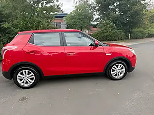 Used 2016 Ssangyong Tivoli Se Red - Interior and Exterior details 12
