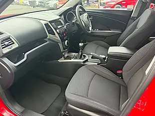 Used 2016 Ssangyong Tivoli Se Red - Interior and Exterior details 16