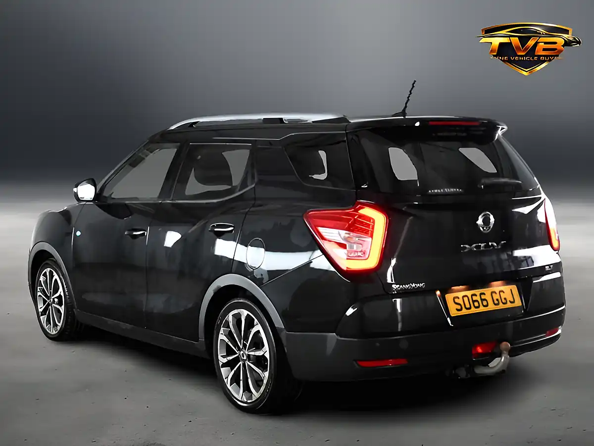 Used 2016 Ssangyong Tivoli Xlv Elx Black - Interior and Exterior details 3
