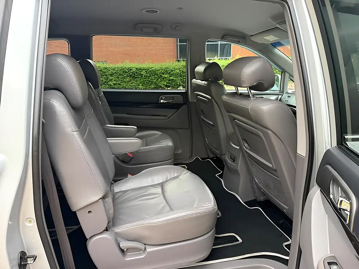Used 2016 Ssangyong Turismo Elx Silver - Interior and Exterior details 13