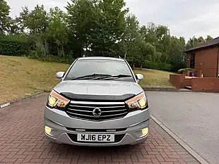 Used 2016 Ssangyong Turismo Elx Silver - Interior and Exterior details 3