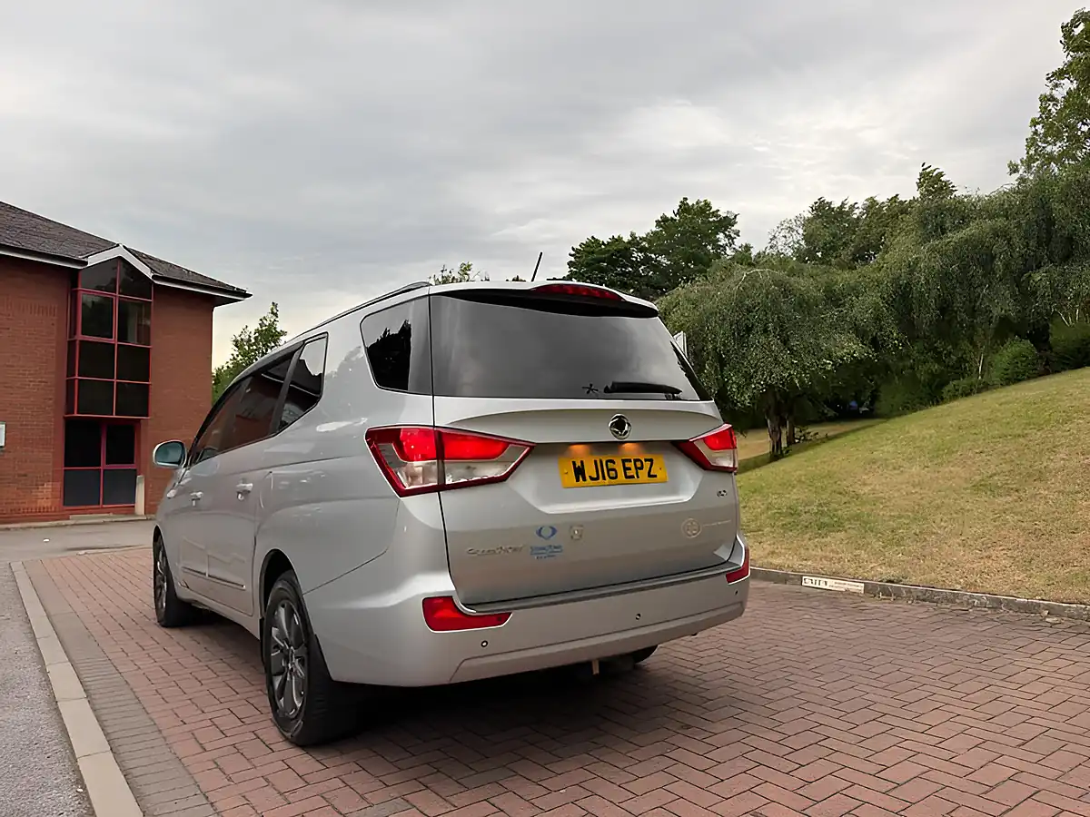 Used 2016 Ssangyong Turismo Elx Silver - Interior and Exterior details 8