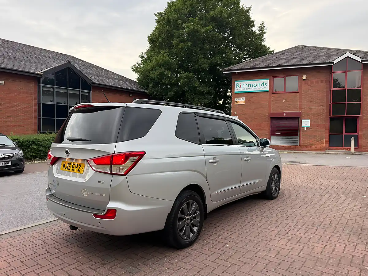 Used 2016 Ssangyong Turismo Elx Silver - Interior and Exterior details 11