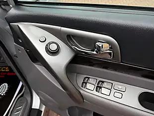 Used 2016 Ssangyong Turismo Elx Silver - Interior and Exterior details 16