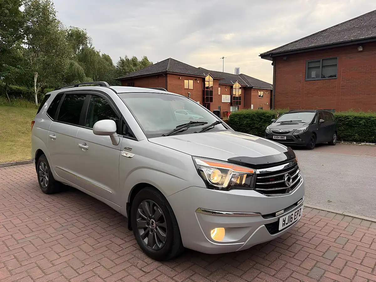 Used 2016 Ssangyong Turismo Elx Silver - Interior and Exterior details 2