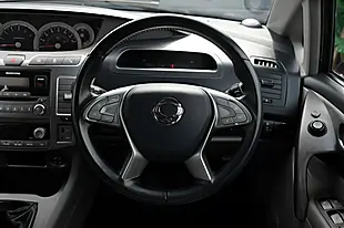 Used 2016 Ssangyong Turismo Ex Red - Interior and Exterior details 12