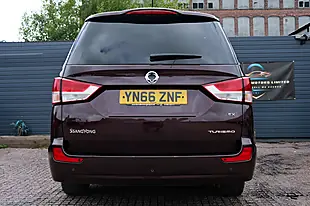 Used 2016 Ssangyong Turismo Ex Red - Interior and Exterior details 5