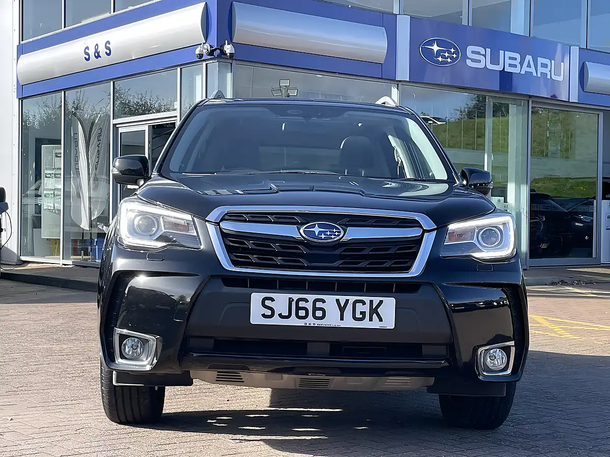 Used 2016 Subaru Forester Black - Interior and Exterior details 10