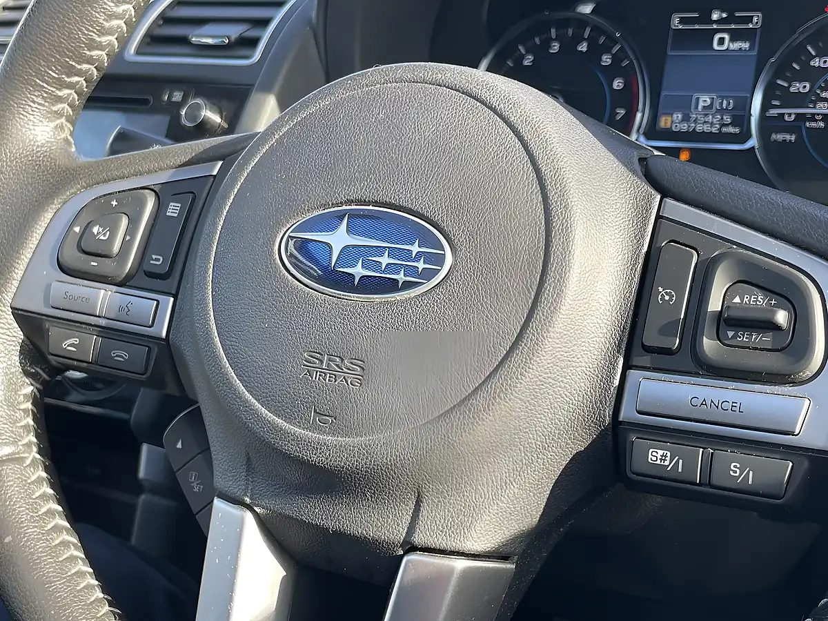 Used 2016 Subaru Forester Black - Interior and Exterior details 17