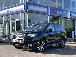 Used 2016 Subaru Forester Black - Interior and Exterior details 9
