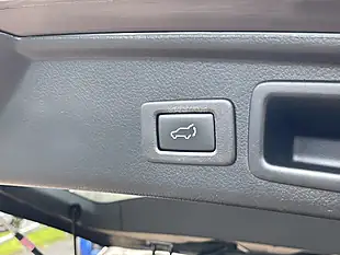 Used 2016 Subaru Forester Gold - Interior and Exterior details 8