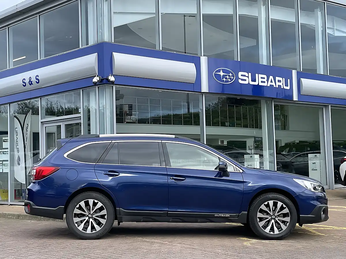 Used 2016 Subaru Outback Se Premium Blue - Interior and Exterior details 3