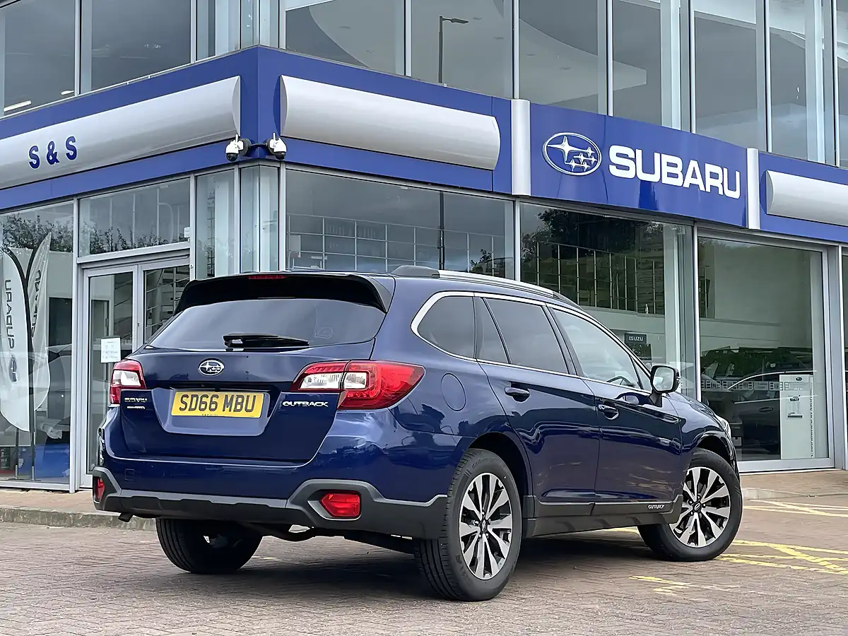 Used 2016 Subaru Outback Se Premium Blue - Interior and Exterior details 5