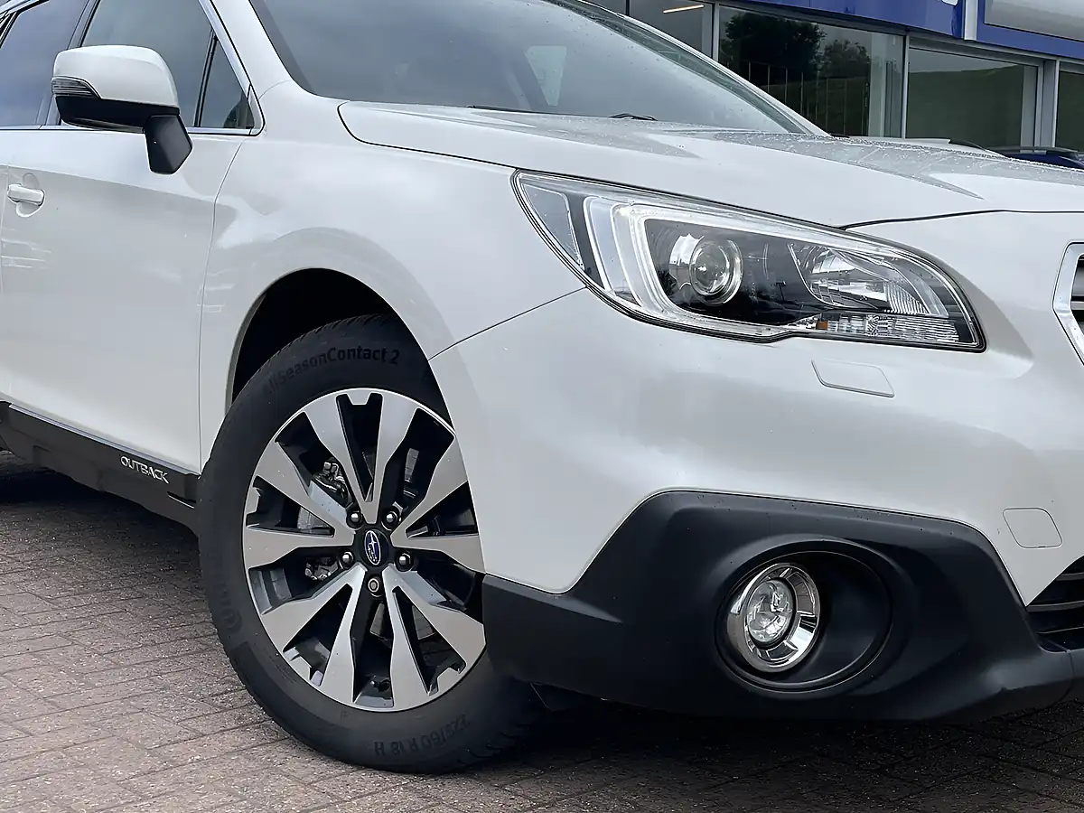 Used 2016 Subaru Outback Se Premium White - Interior and Exterior details 2