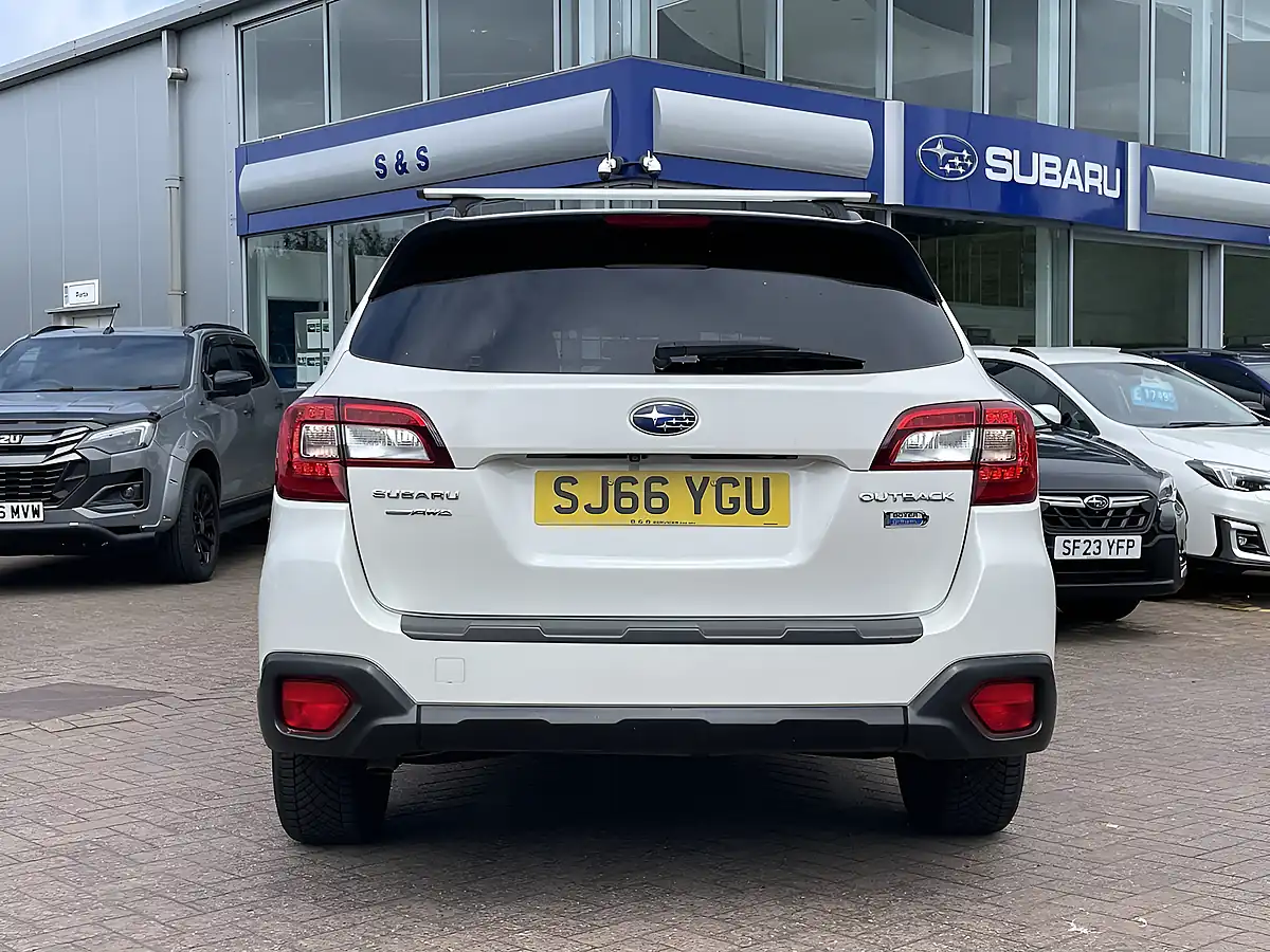 Used 2016 Subaru Outback Se Premium White - Interior and Exterior details 7