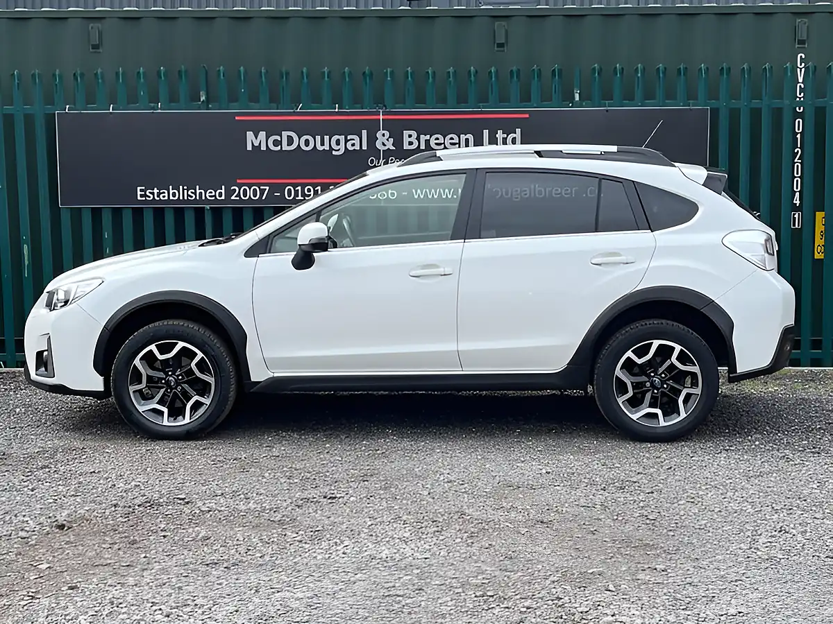 Used 2016 Subaru Xv I Se White - Interior and Exterior details 2
