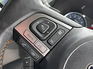 Used 2016 Subaru Xv I Se White - Interior and Exterior details 12