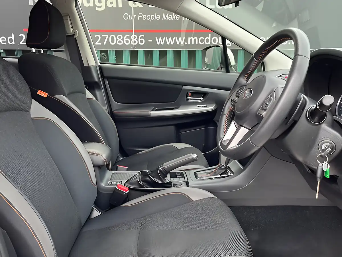Used 2016 Subaru Xv I Se White - Interior and Exterior details 13