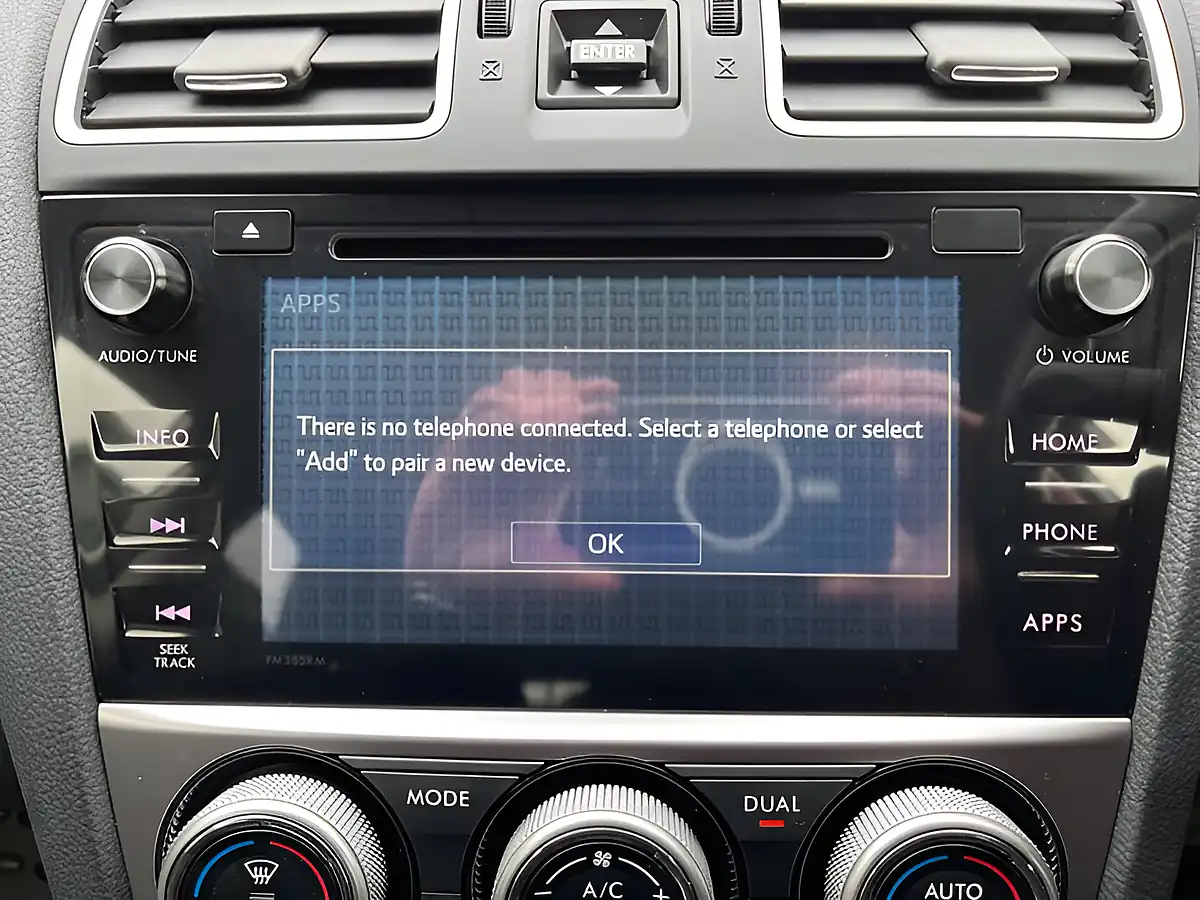 Used 2016 Subaru Xv I Se White - Interior and Exterior details 14