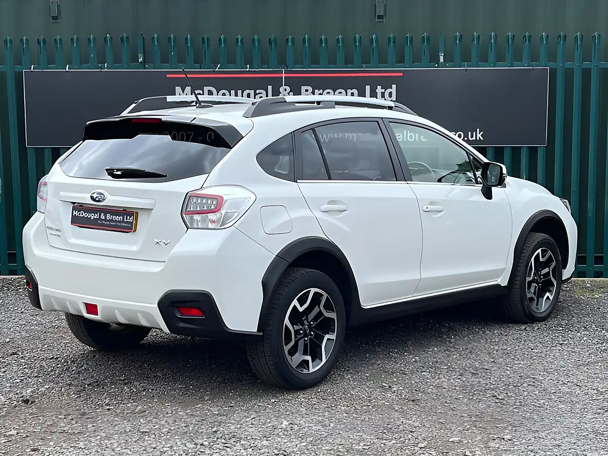 Used 2016 Subaru Xv I Se White - Interior and Exterior details 5